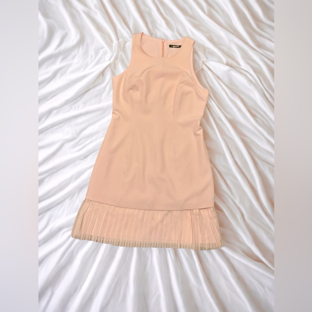 Sleeveless Pleated Hem Shift Dress - Blush Pink